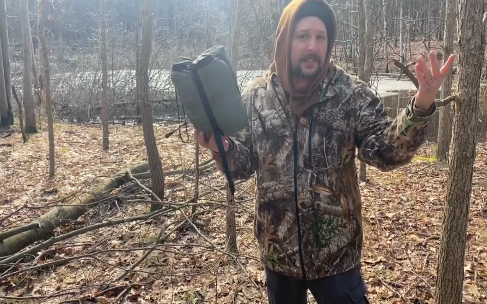 Essential items for forest hunting in early autumn 6
