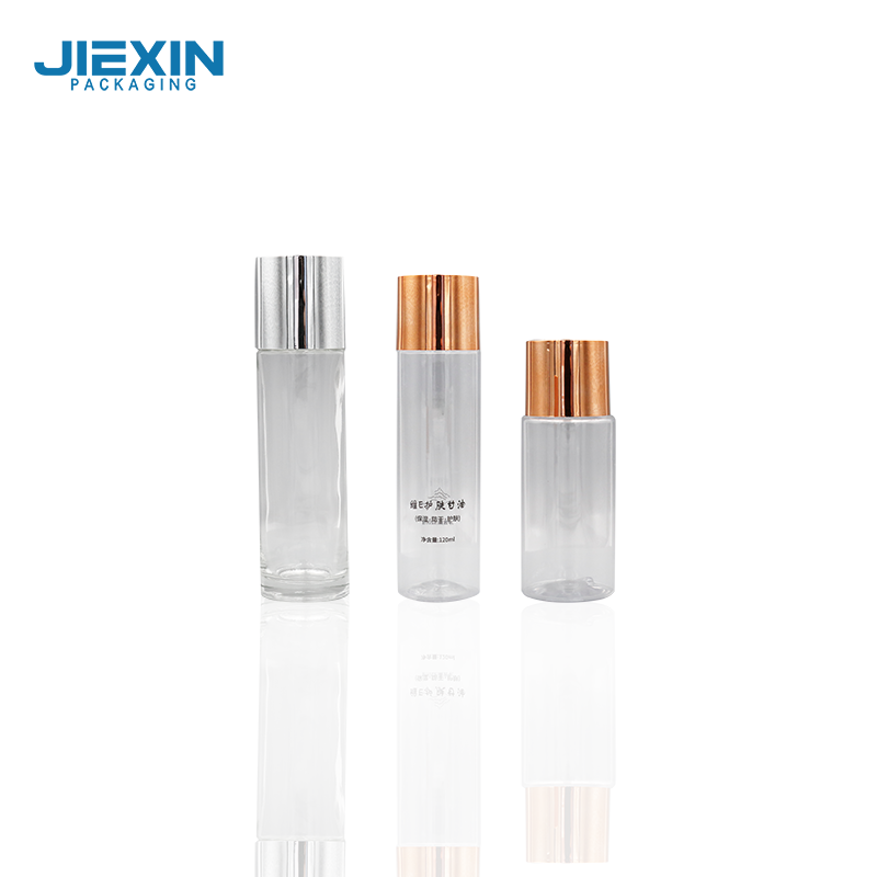Serie de botellas cosméticas D40 con tapón de rosca estampado en oro 1