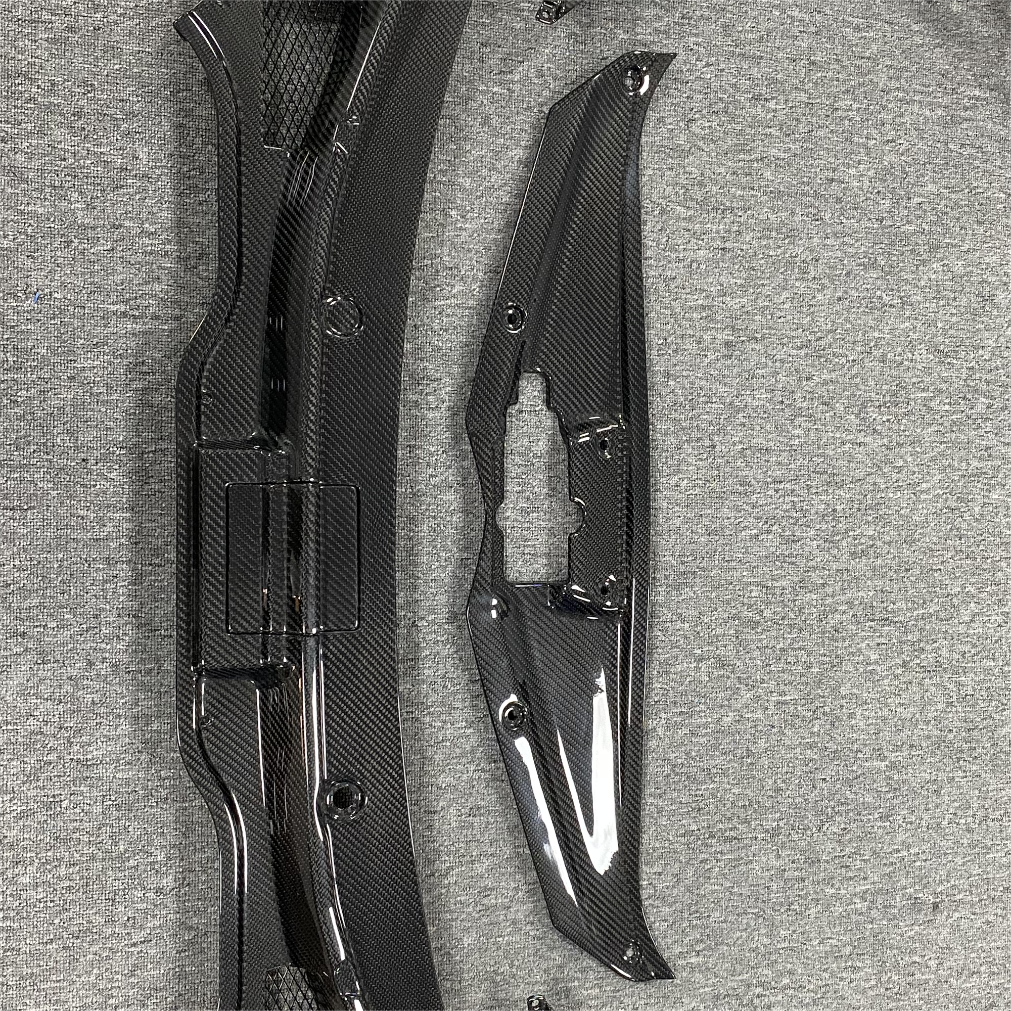 Kit bagagliaio anteriore Lamborghini Aventador 2011, prodotto in fibra di carbonio OYA lucido 3K Twill 4