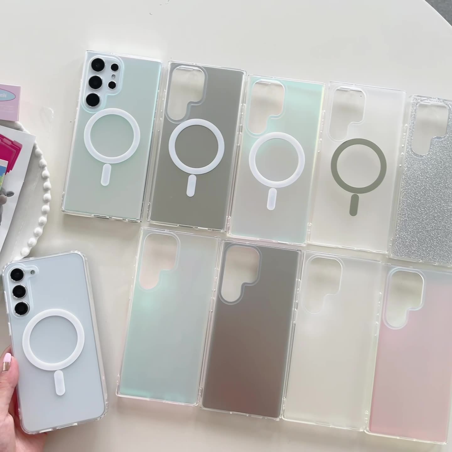 Vente chaude Couleur éblouissante IMD Coque de téléphone portable pour Samsung Galaxy S24 Protection vibrante et élégante Coque transparente antichoc Conception magnétique IMD Construction en PC TPU 2