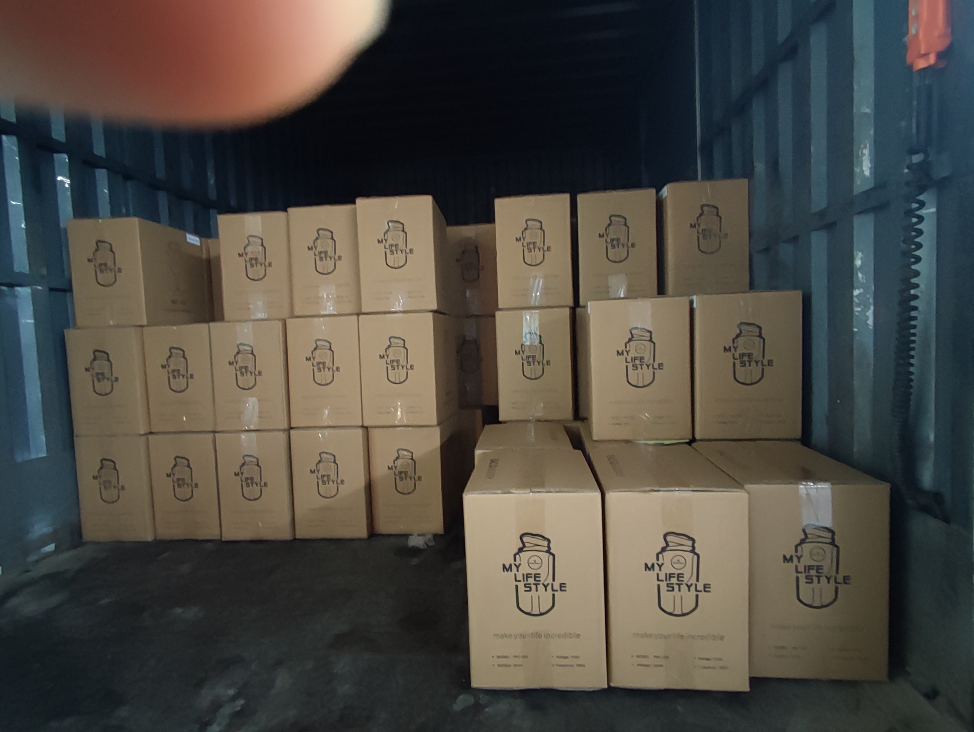 Cooperate with Taiwanese customers-- Gleamous 4