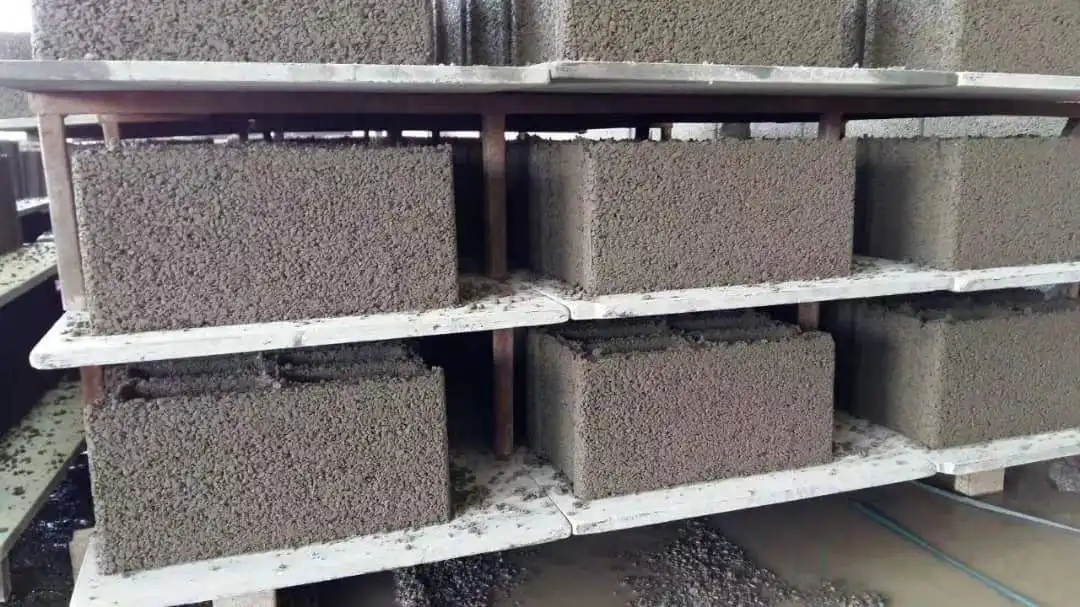 Concrete Block Moulding Machine for Sale - - YIXIN-1 5