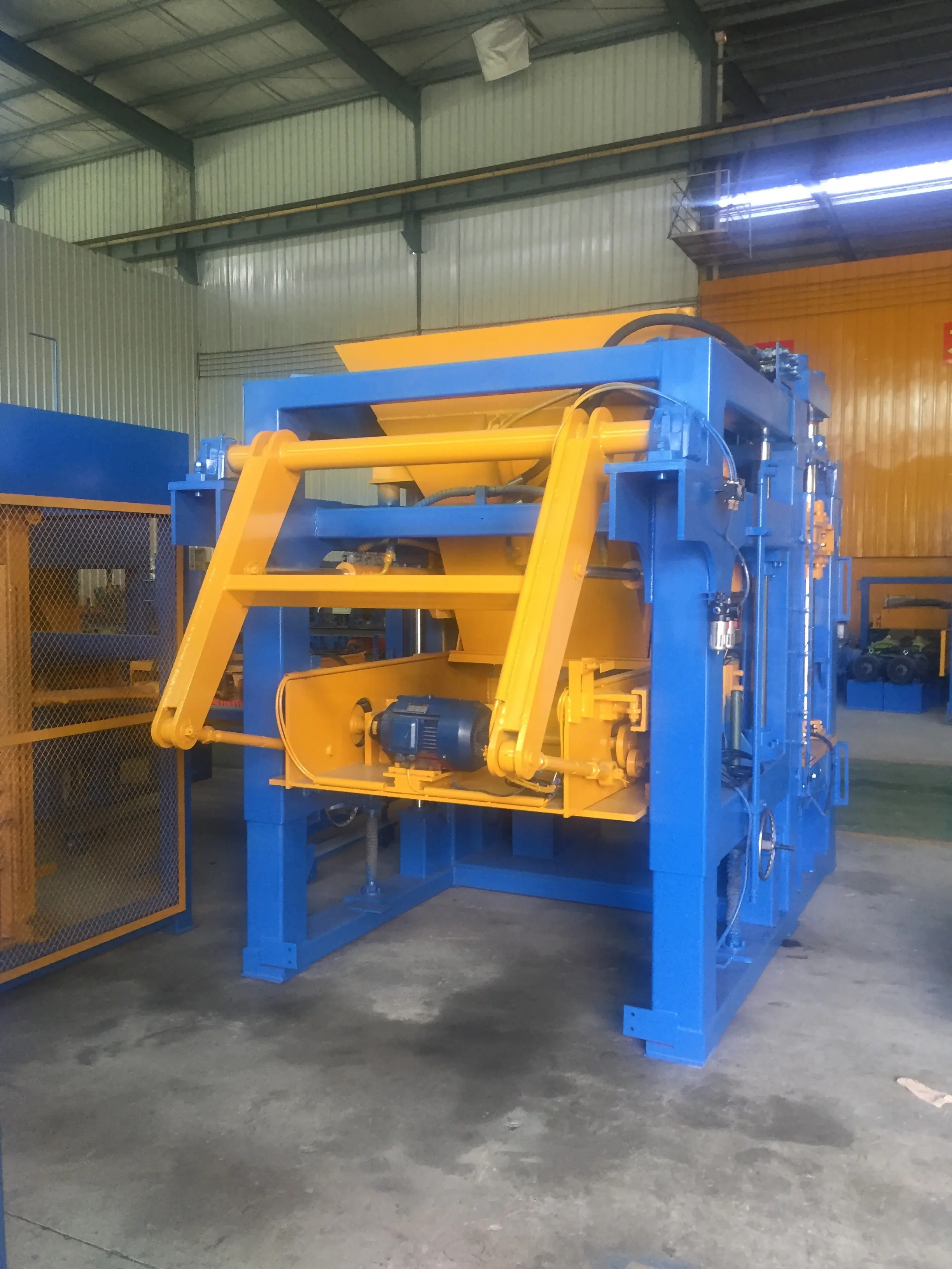 Concrete Block Machine Supplier - - YIXIN-2 4