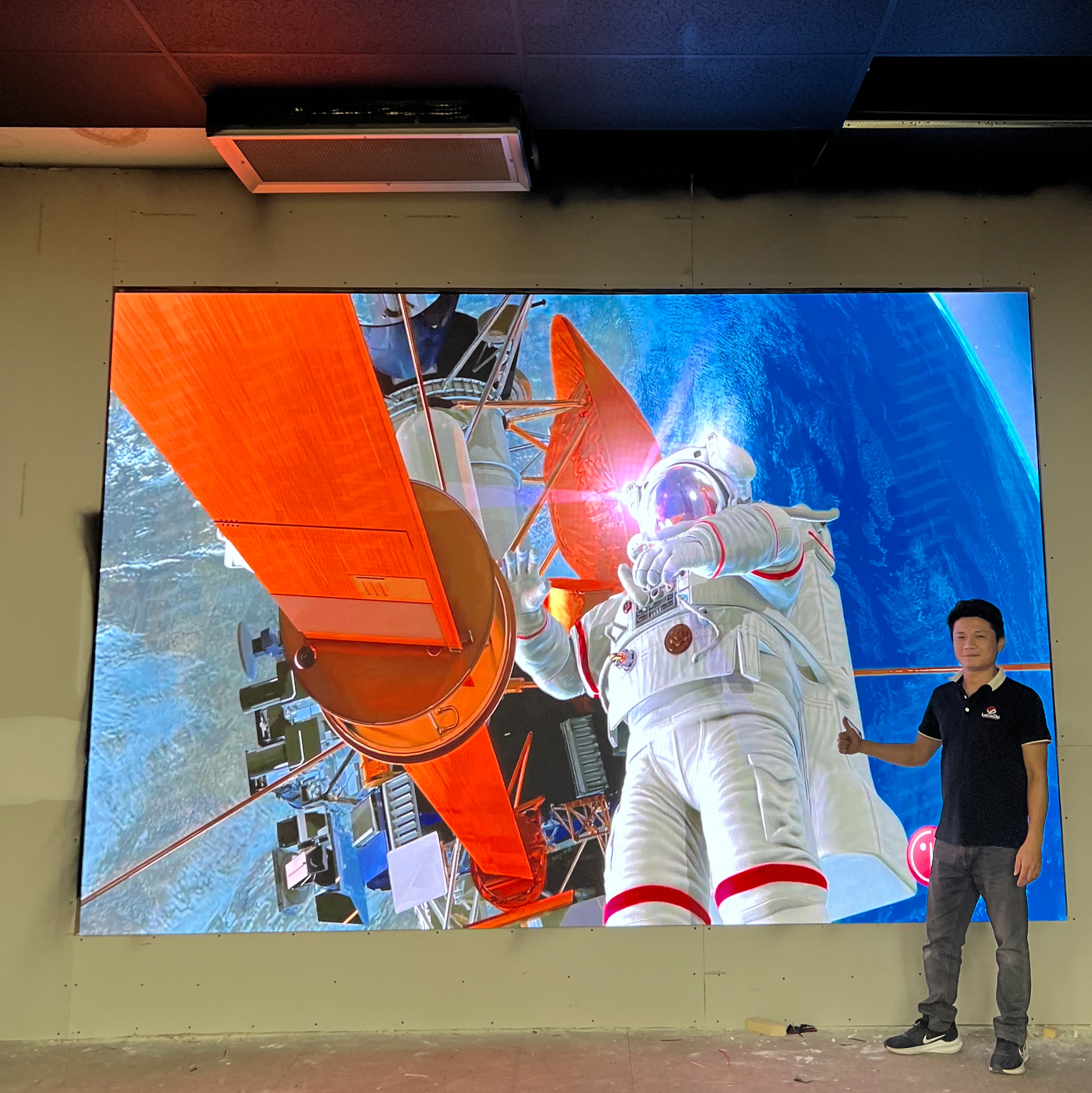 Schermo pubblicitario a LED fisso per interni HD da fabbrica cinese con display pubblicitario commerciale 4