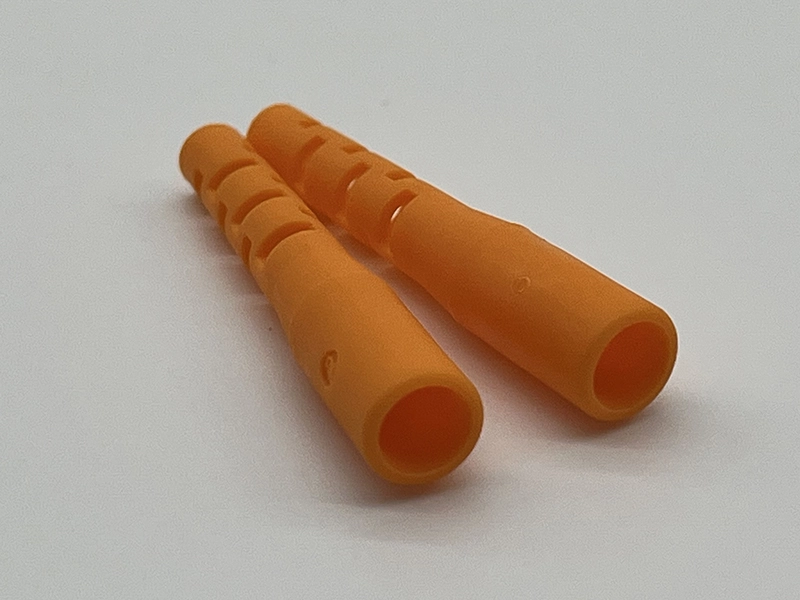 Moulage d'injection de précision pour les pièces en plastique médical avec TPE & soulagement de la souche 1