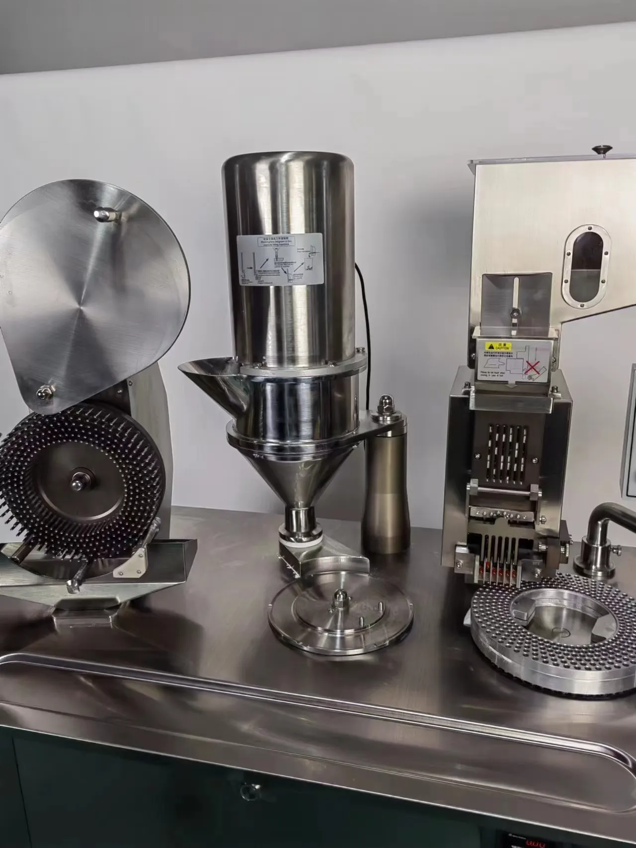 Production Line in Pharmaceutical Industry CGN280 Semi-automatic Capsule Filling Machine SUPM 4