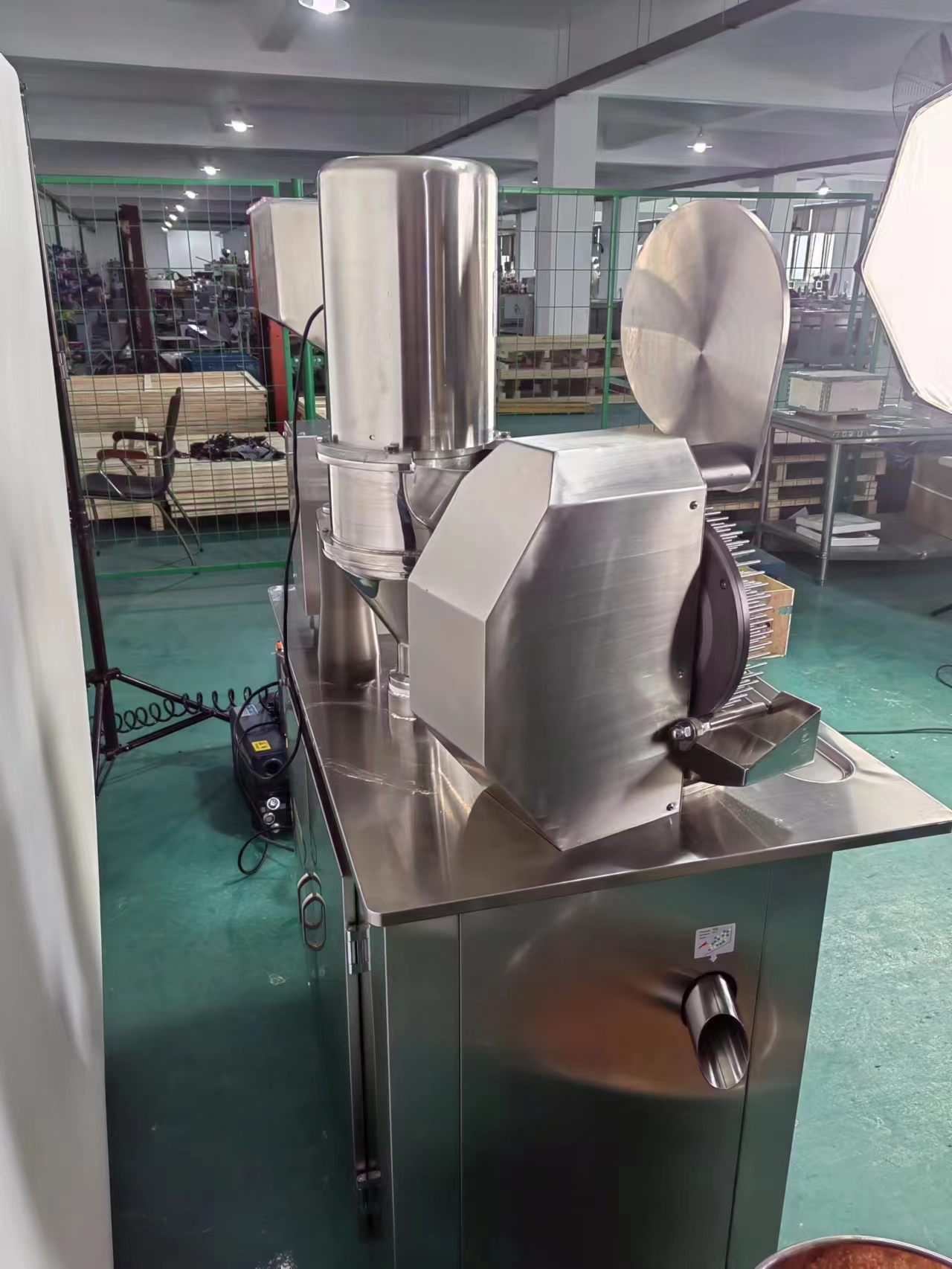 Heißer Verkauf Neues Design Halbautomatische Kapselfüllmaschine 2