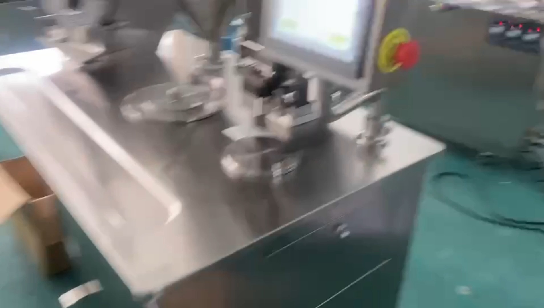 Półautomatyczna maszyna do napełniania kapsułek 1