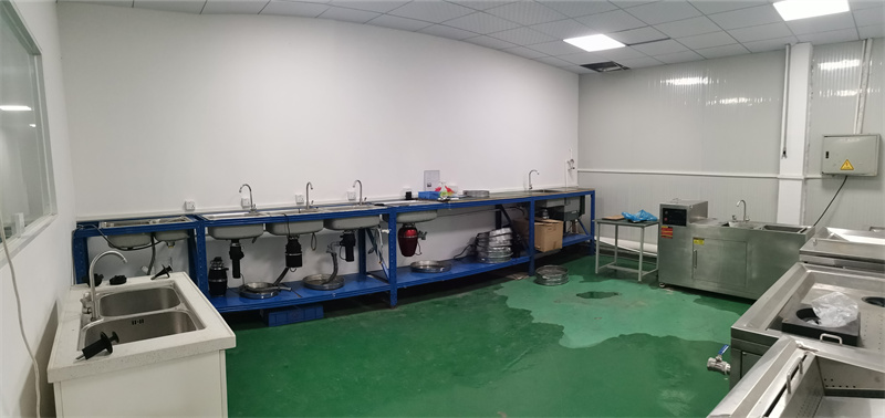 Customers visited the garbage disposal factory, and we demonstrated the grinding effect on site. 3