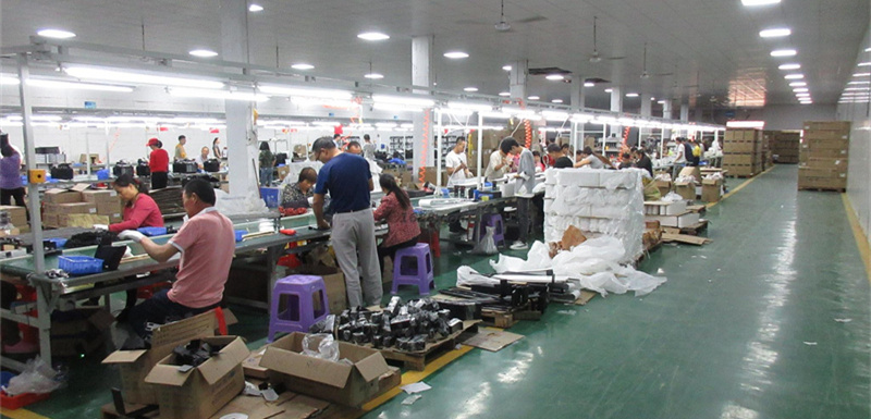 Customers visited the garbage disposal factory, and we demonstrated the grinding effect on site. 1