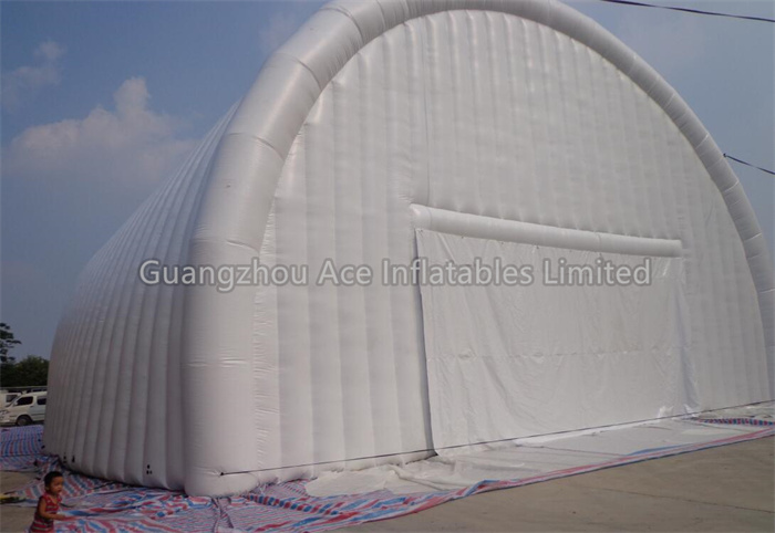 Tente de hangar d'entrepôt gonflable géante et étanche à l'air - personnalisable pour l'événement 1