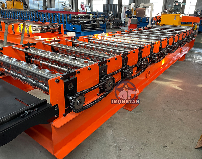 IRONSTAR U panel roll forming machine in America 9