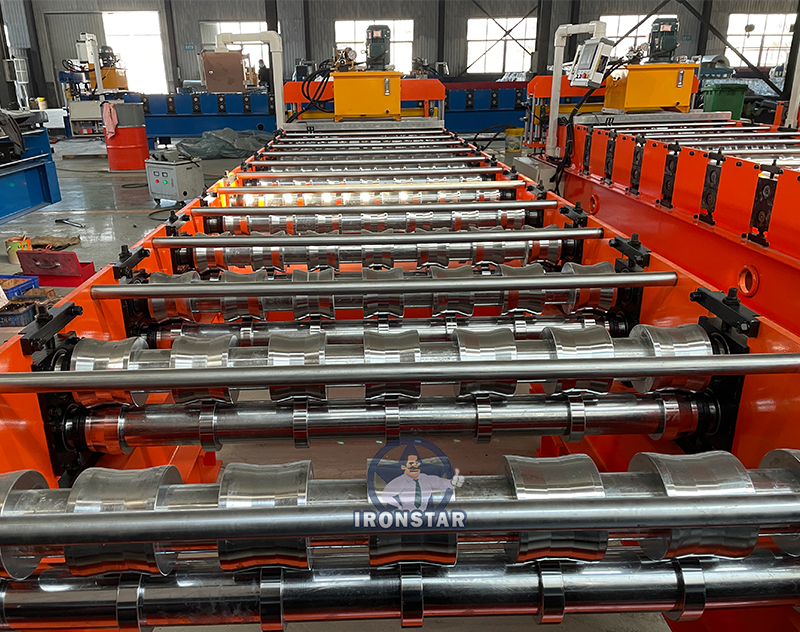 IRONSTAR U panel roll forming machine in America 10