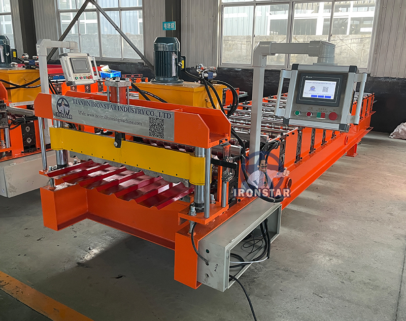 IRONSTAR U panel roll forming machine in America 7