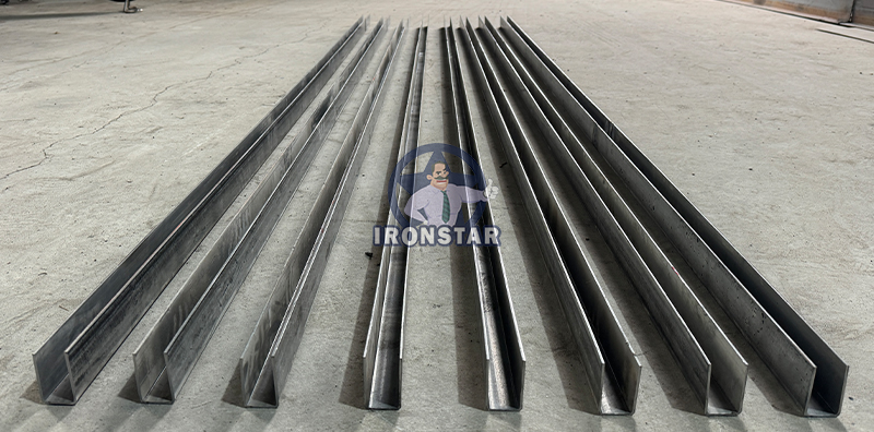 IRONSTAR 30*50 مللي متر و 30*70 مللي متر متعددة الحجم في آلة تشكيل لفة السكك الحديدية على شكل حرف U في نيكاراغوا 4