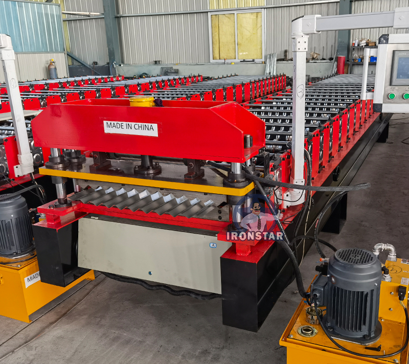 Machine de formage de rouleaux de tôle de toit ondulée IRONSTAR 762 800 0,13-0,4 MM en Afrique 4