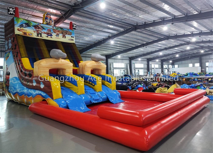 Tobogán acuático inflable con barco pirata gigante: ¡diversión para adultos y niños! 1