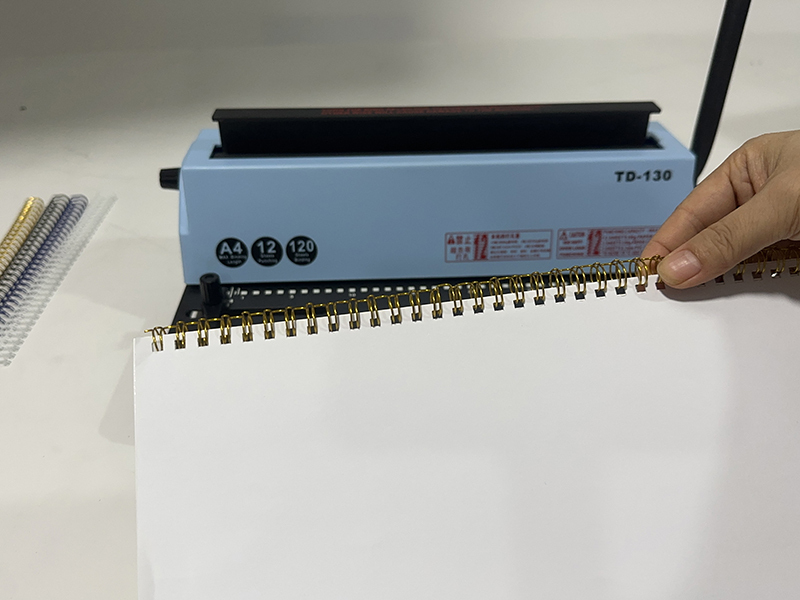 How do you efficiently bind thick documents with your binding machine? 3