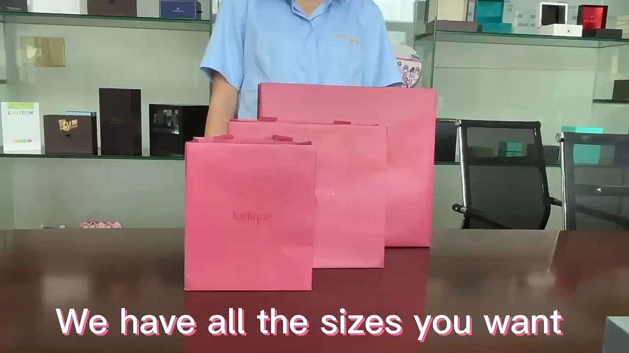 Sac cadeau personnalisé, sacs cadeaux d'achats en papier de parfum 1