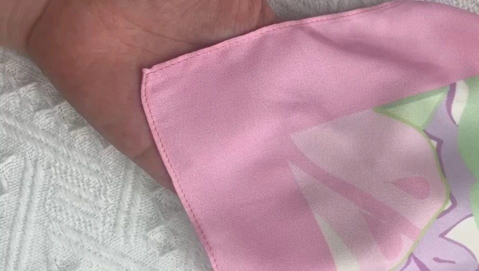 Nouveaux modèles imprimés Bawal foulards haute qualité musulman mat Satin soie Hijab Voal Miracle carré imprimé Satin Hijab 1