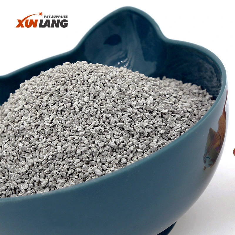 Arcilla machacada sodio natural de la arena de la arena para gatos de la bentonita que aglomera OEM limpio fácil XB-B11 1