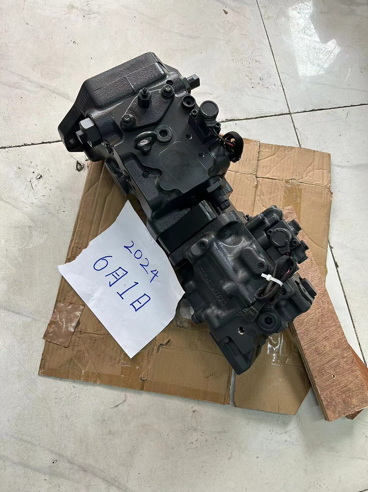 KOMATSU BOOT 569-52-41940 569-40-81550 569-52-81150 569-40-11370 569-40-81530 569-40-81240 569-52-41950-1722332367592215 4