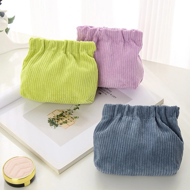Travel Shrapnel lipstick cosmetic bag female new simple makeup bag woman small coin purse earphones Storage bag 1