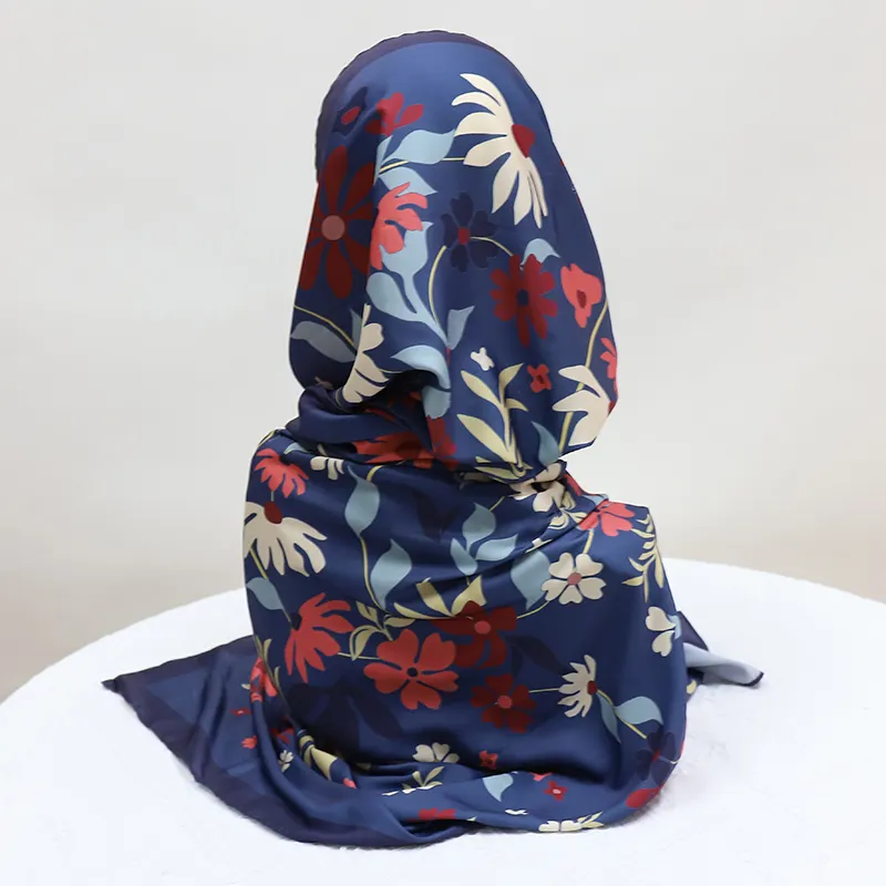 High End Hijab Modest Summer Outfits for Home 5