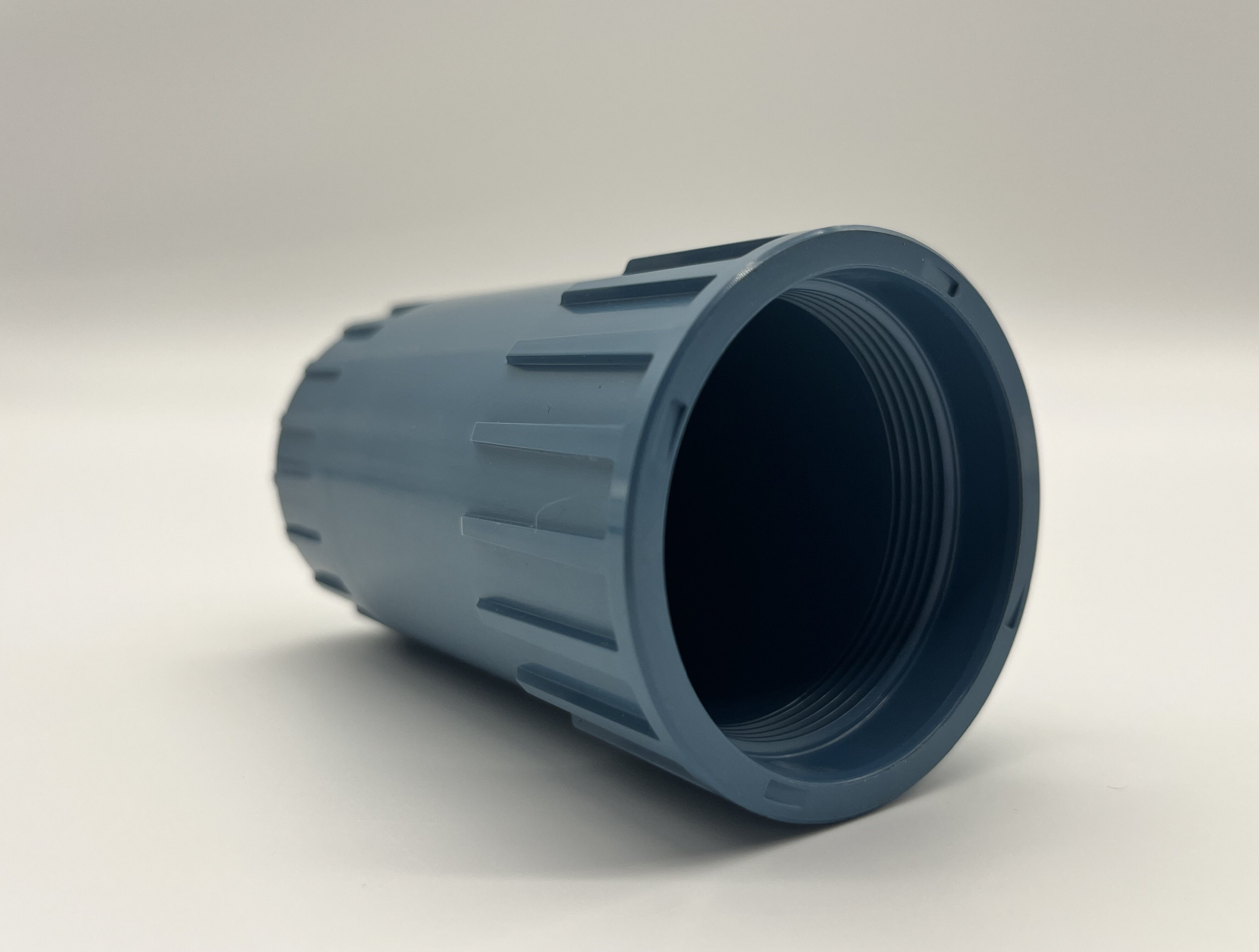 Composants électriques et électroniques en plastique : précision et fiabilité 4