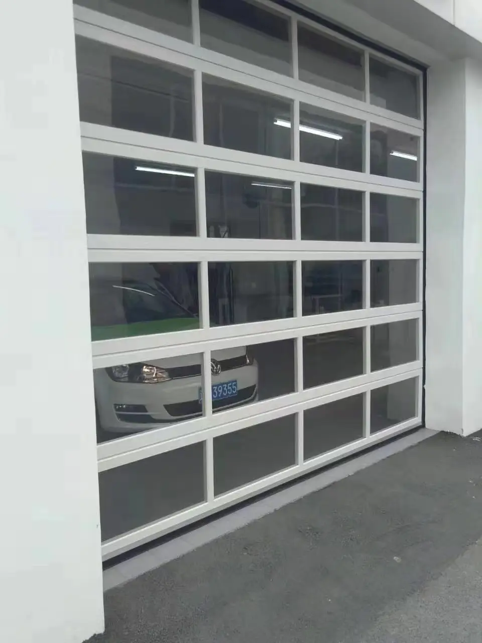 Factory Price Automatic Shutter Gate Vendor for Aquariums 3