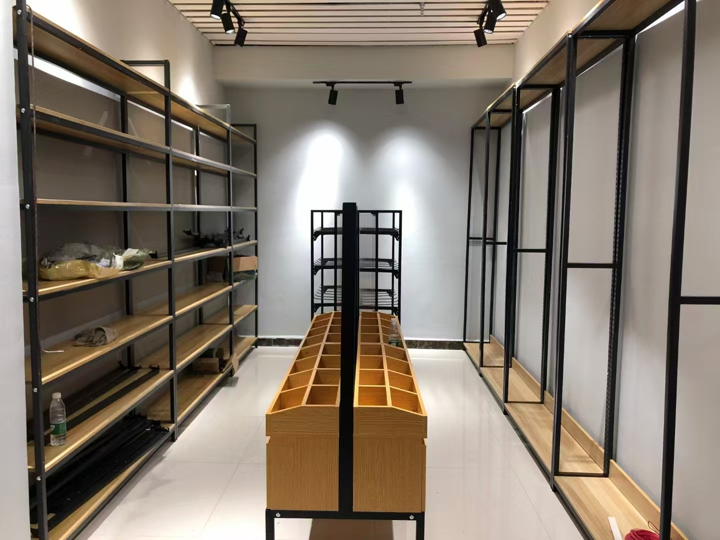 卸売ディスプレイラック飲料ビール棚スーパーマーケット 1