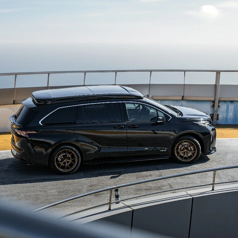 ROCARS KADGAR TOYOTA SIENNA 1