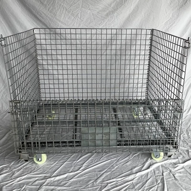 金属製パレットの積み重ね可能な保管ケージ 1