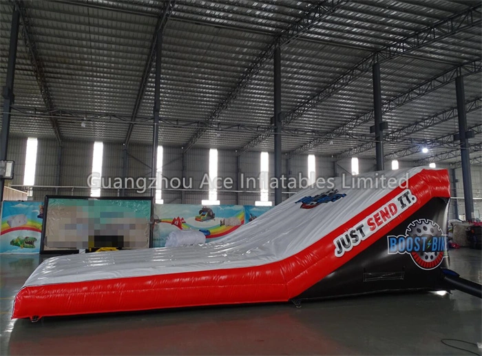 Inflatable Landing Airbag Ramp Pad for Freestyle Stunt Sloped Bike Parks 1