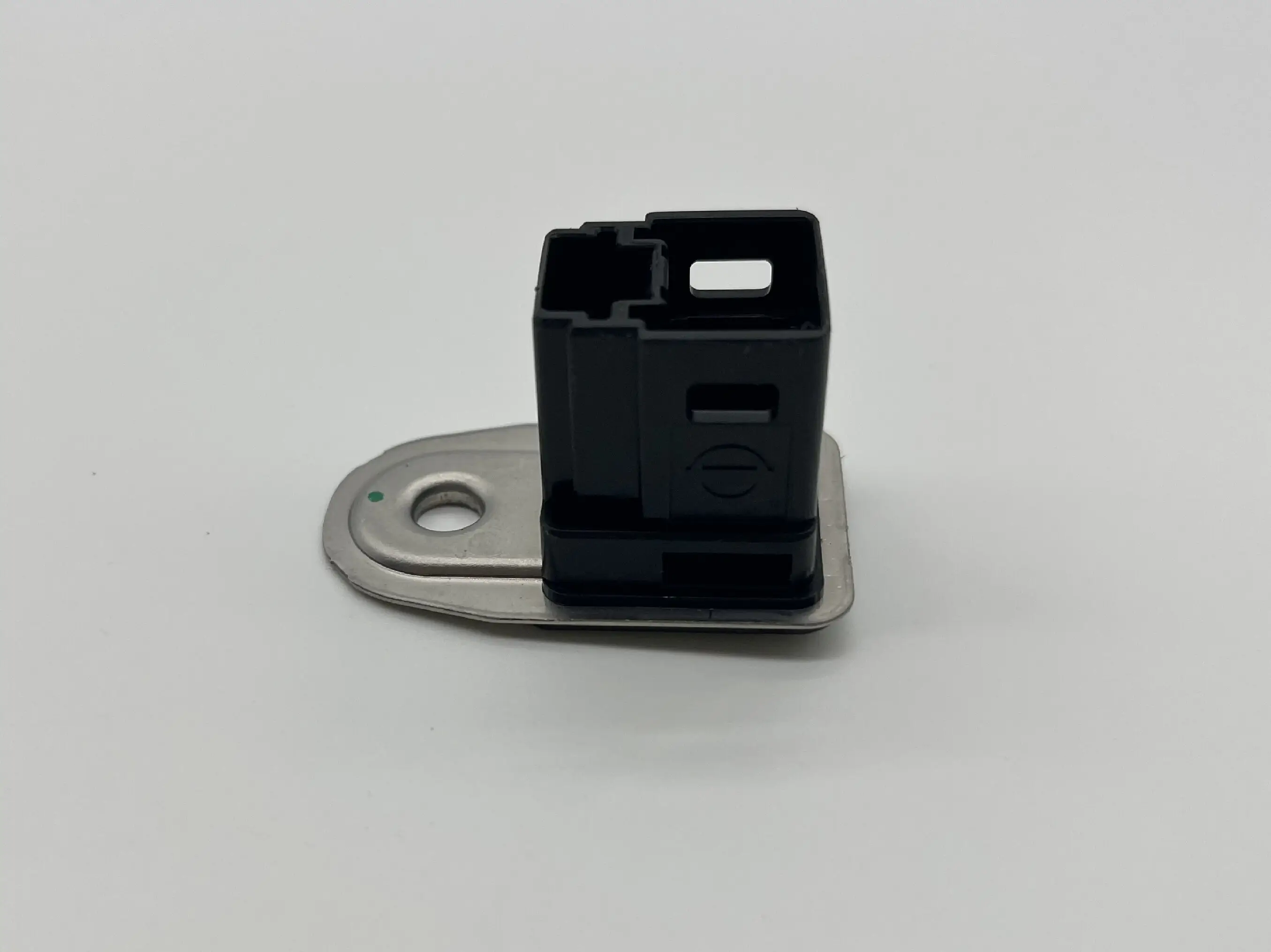 Injection Molding Automotive Industry by Pioneer Plastech 6