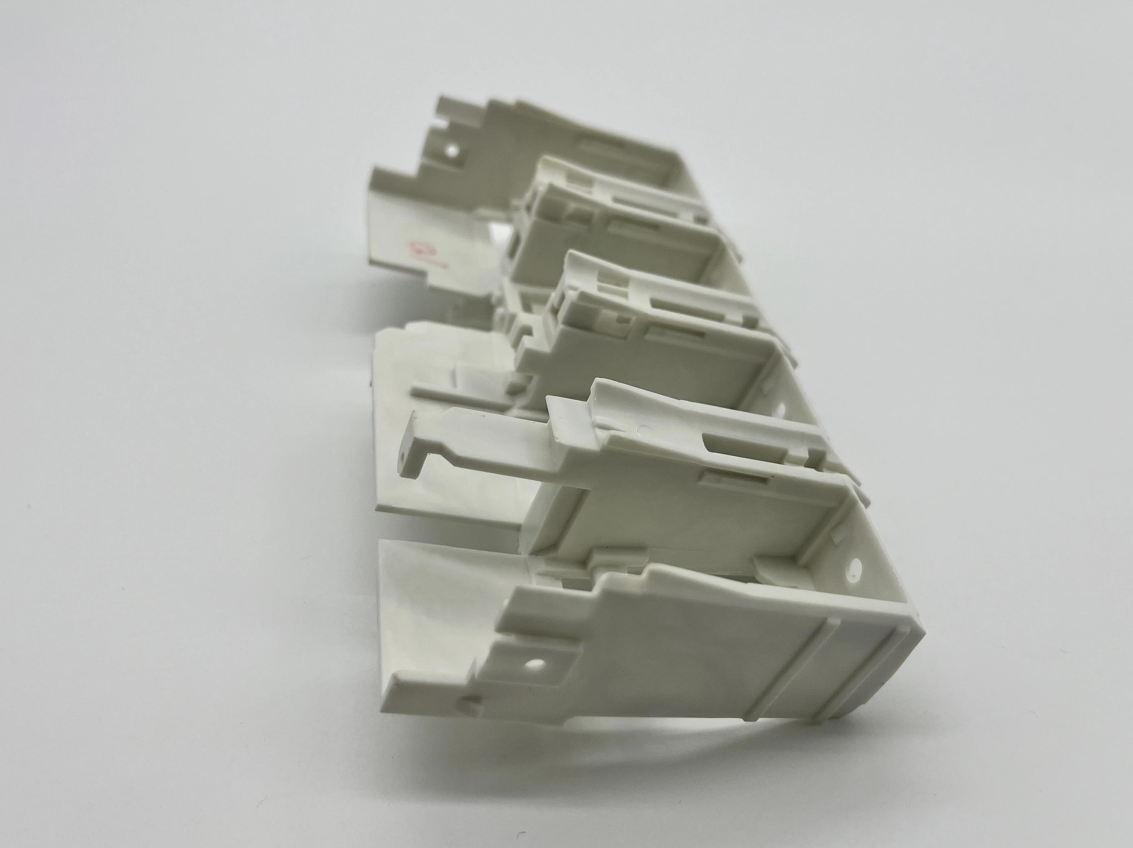 Thermal Injection Molding for High-Performance Automobile Plastic Components 1