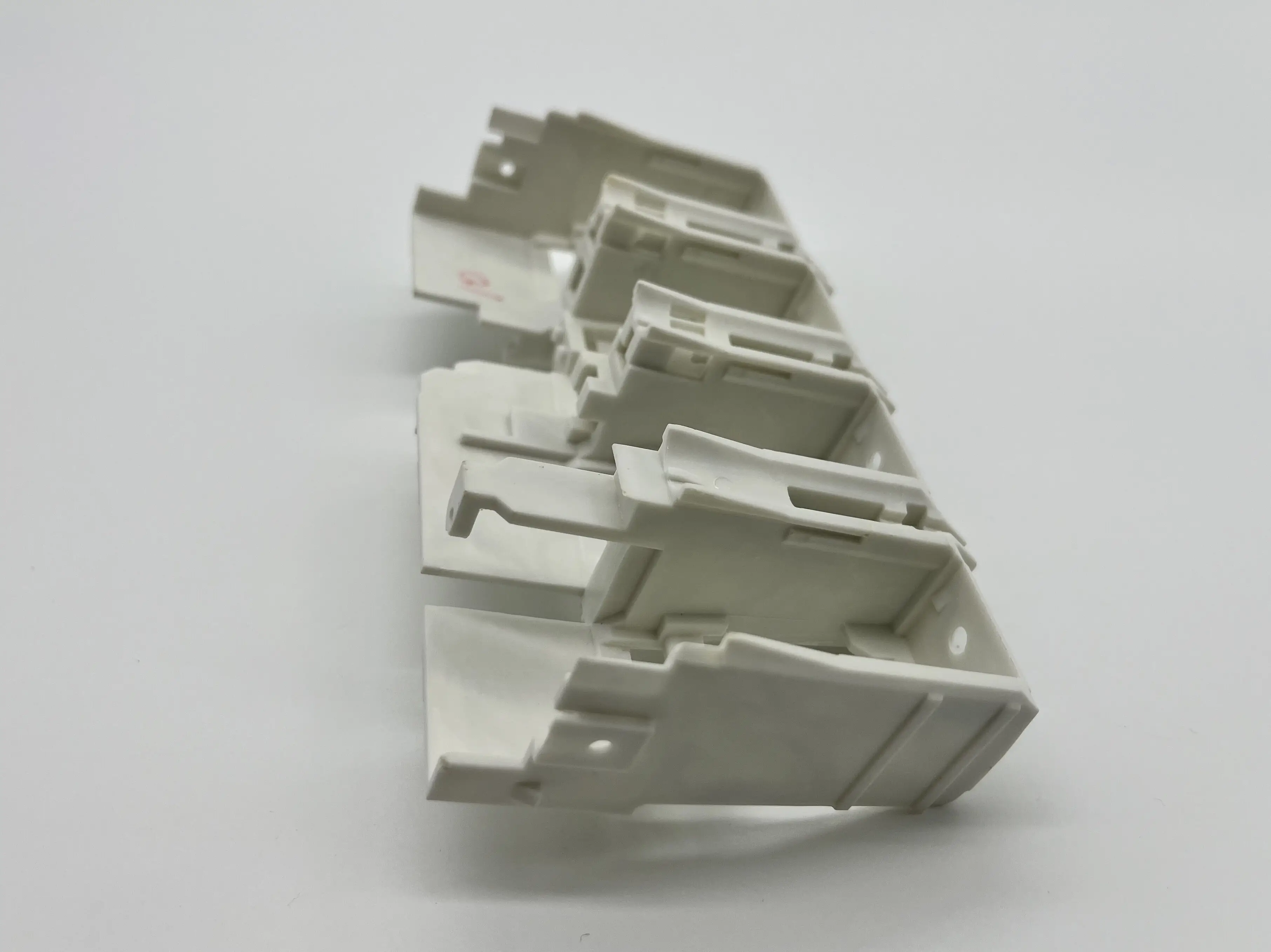 Injection Molding in Automotive Industry - - Pioneer Plastech 5