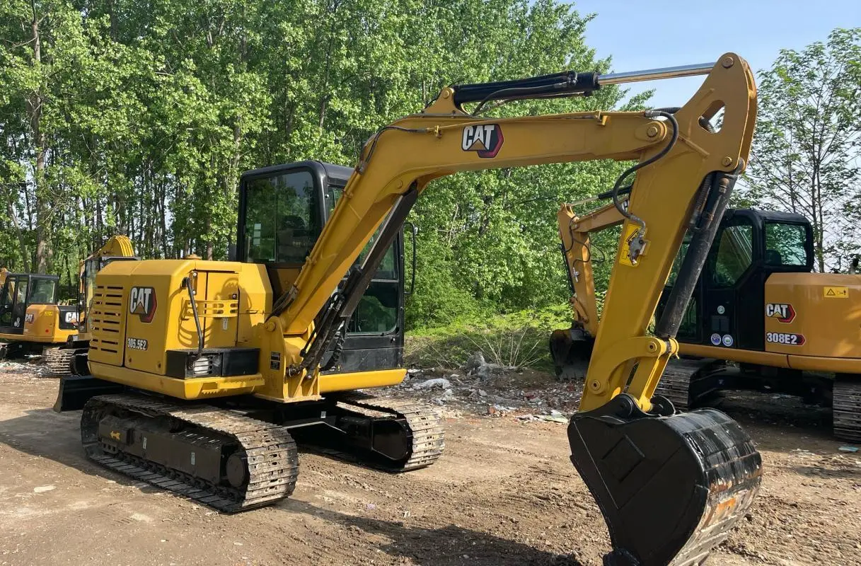 Mini pelle CAT 305.5E2 d'occasion, 5.5 tonnes, Machine de Construction de bâtiments d'origine japonaise à vendre 1