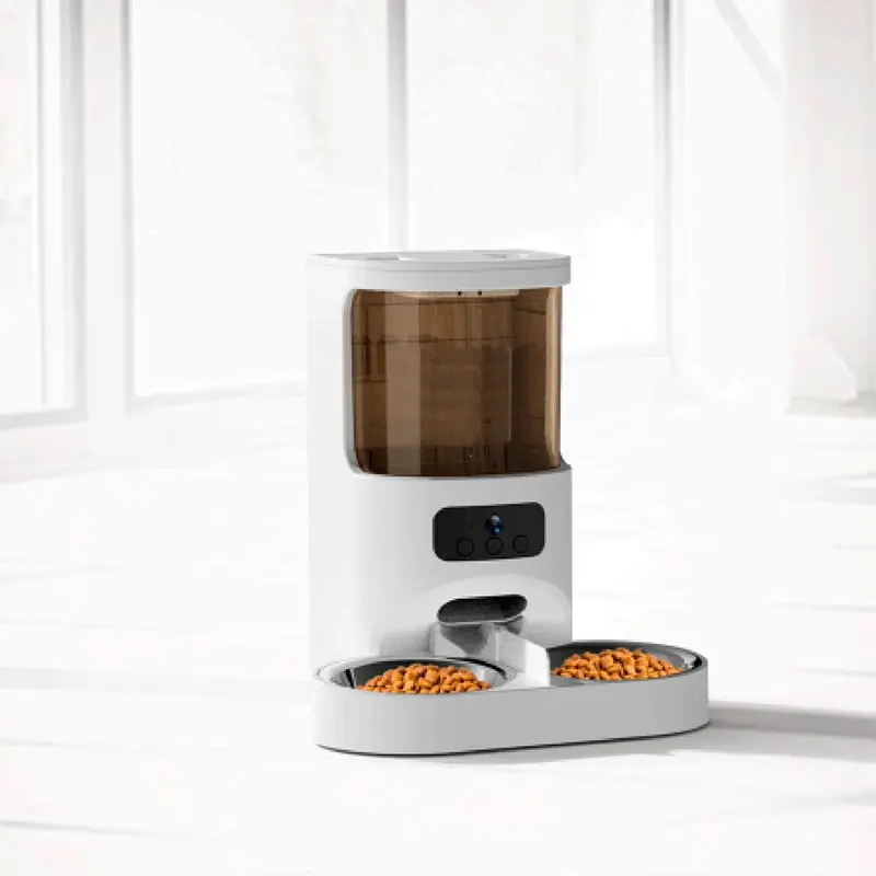Automatic Dog Feeder Highly Rated for Workplace 5