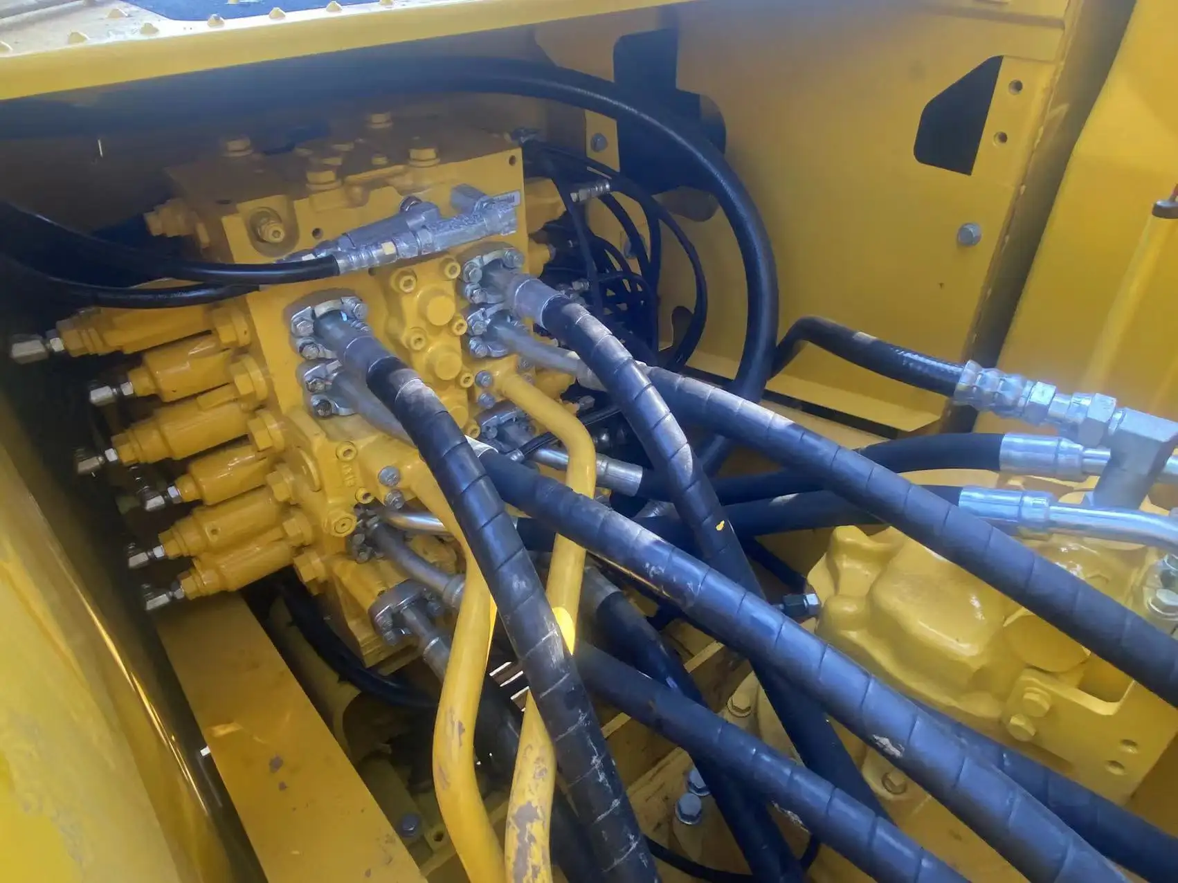 High End Komatsu 140 Excavator for Sale High safety for Mining Production 4