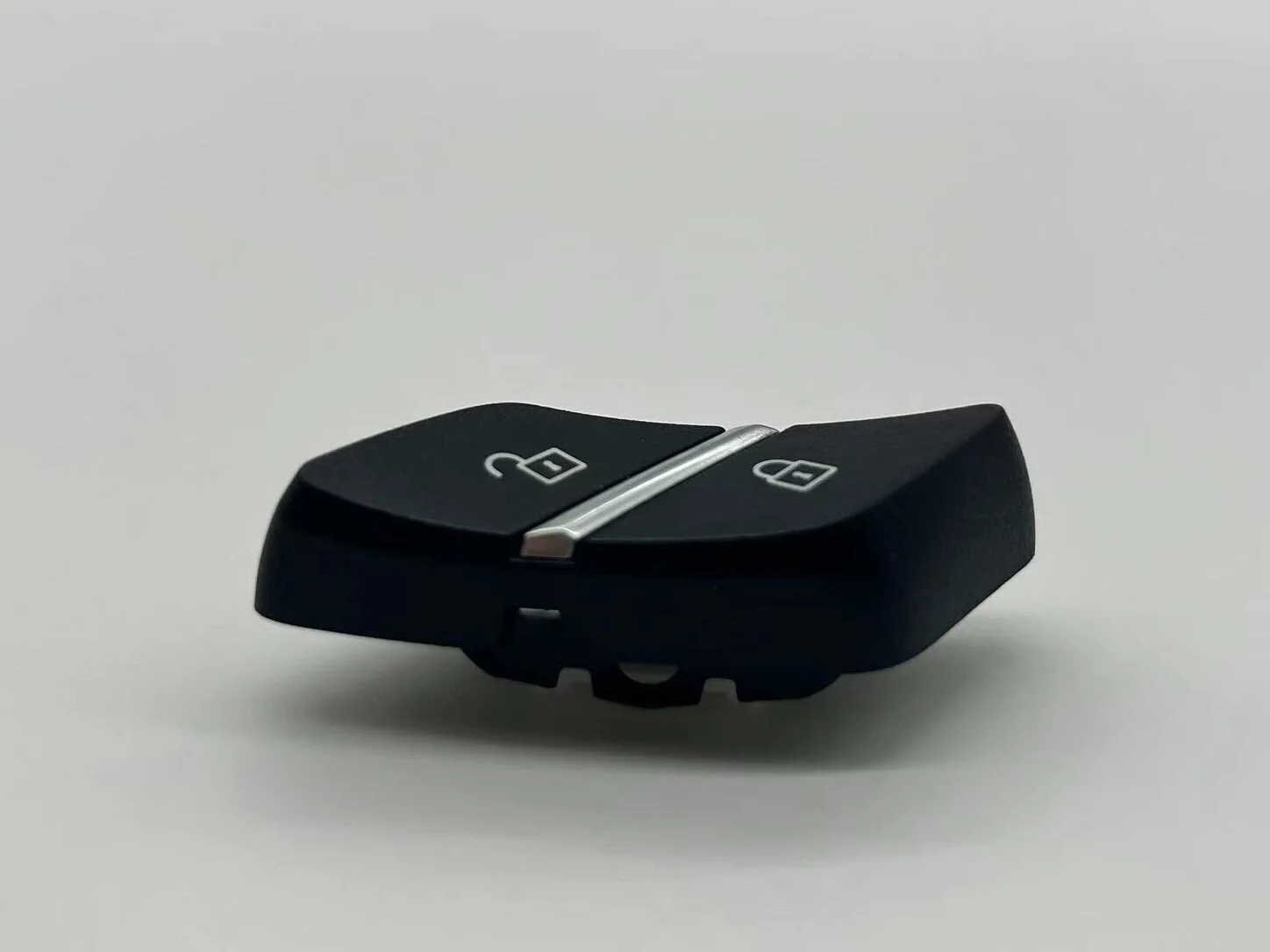 Two-Shot Injection Molding for Automotive Plastic Components 1