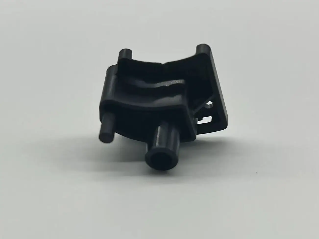 Injection Moulding Automotive Parts - - Pioneer Plastech-1 7
