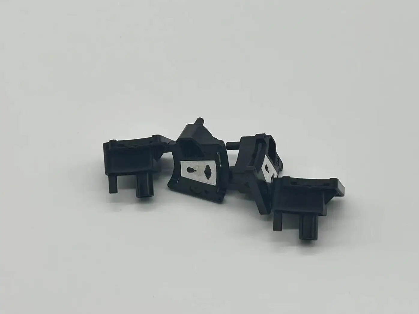 Injection Moulding Automotive Parts - - Pioneer Plastech-1 2