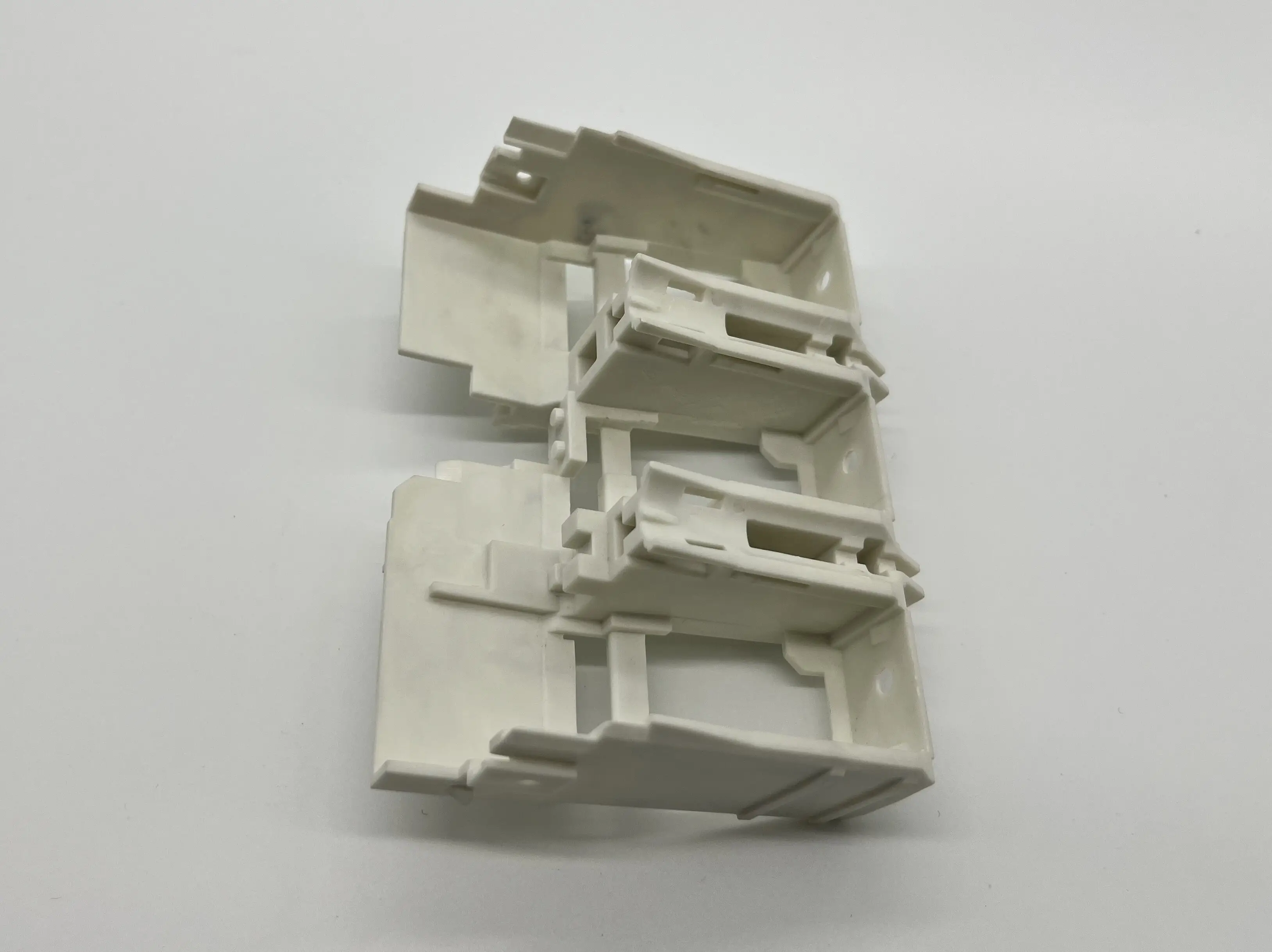 Automotive Injection Molding - - Pioneer Plastech-1 3