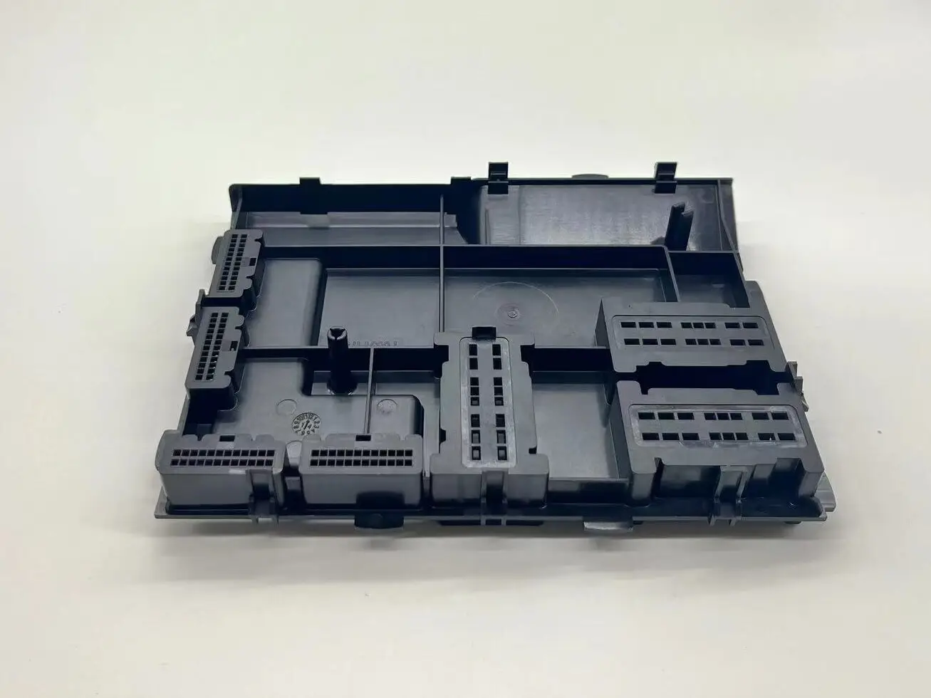 Plastic Injection Car Parts - - Pioneer Plastech-1 6