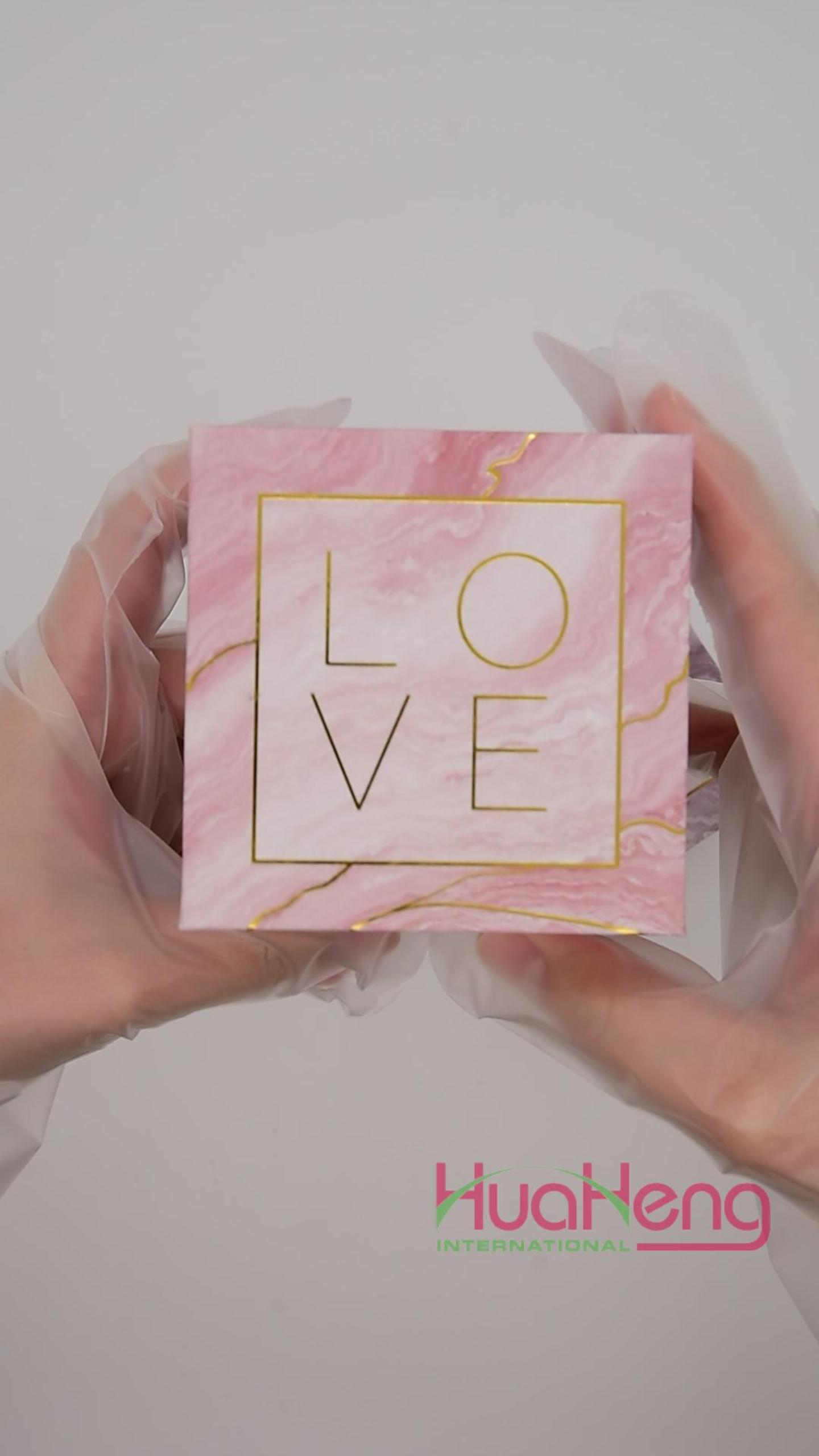 Tedere elegantie: de roze Love Edge-kaarsendoos met deksel &