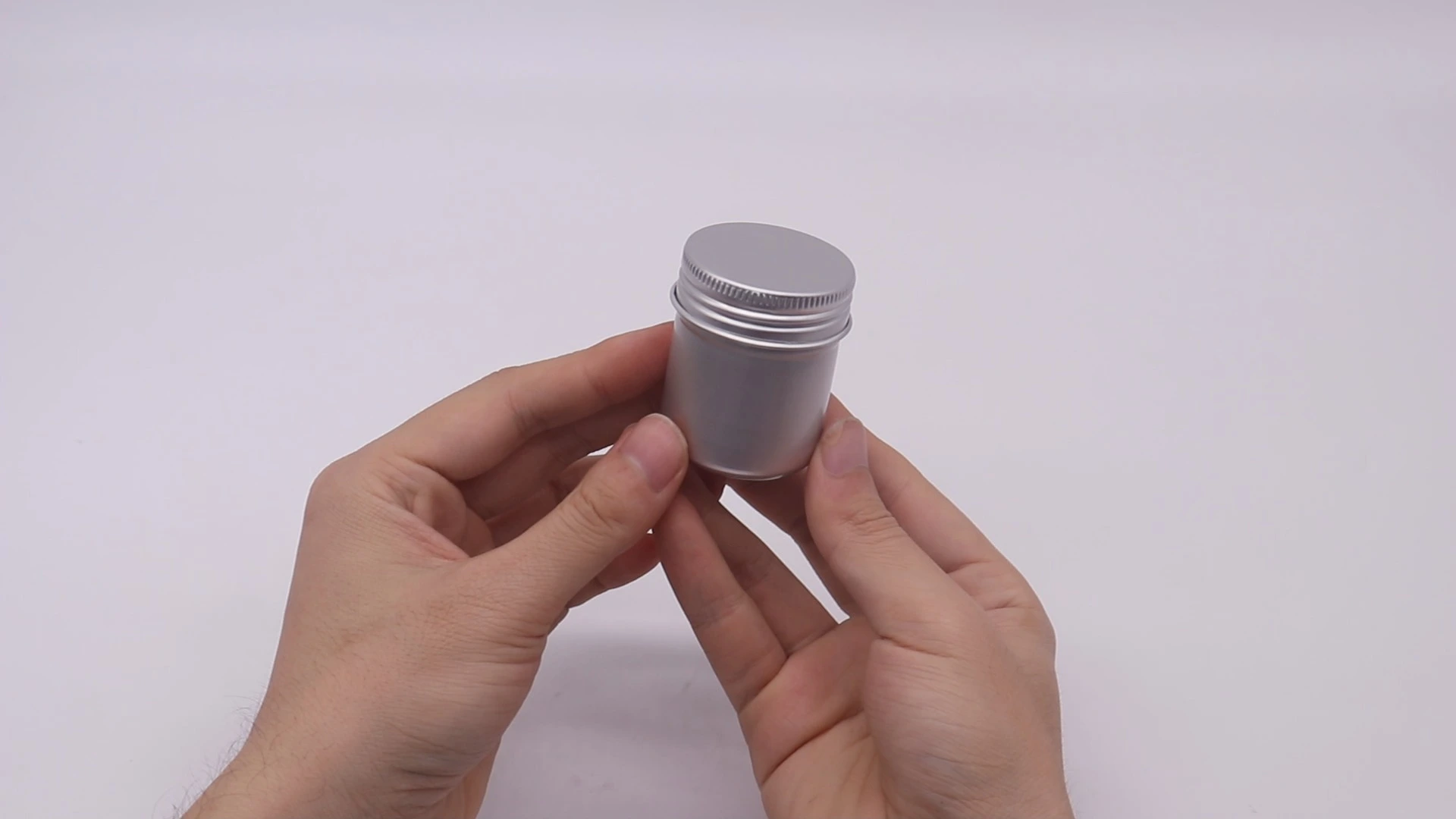 40-51 cosmetics tin can containers 1