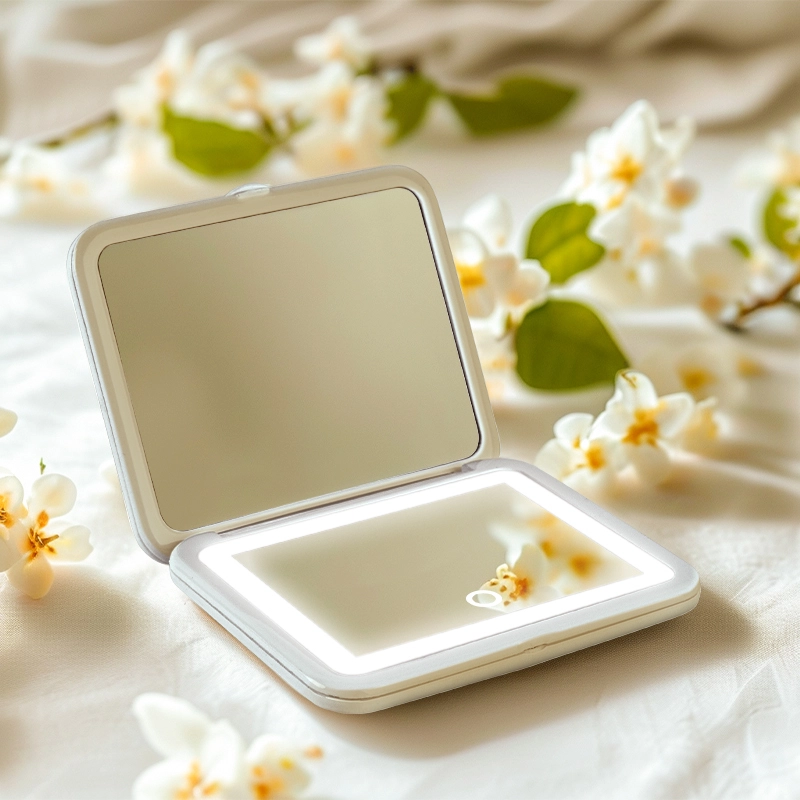 mini pocket compact Makeup mirror with lights 1