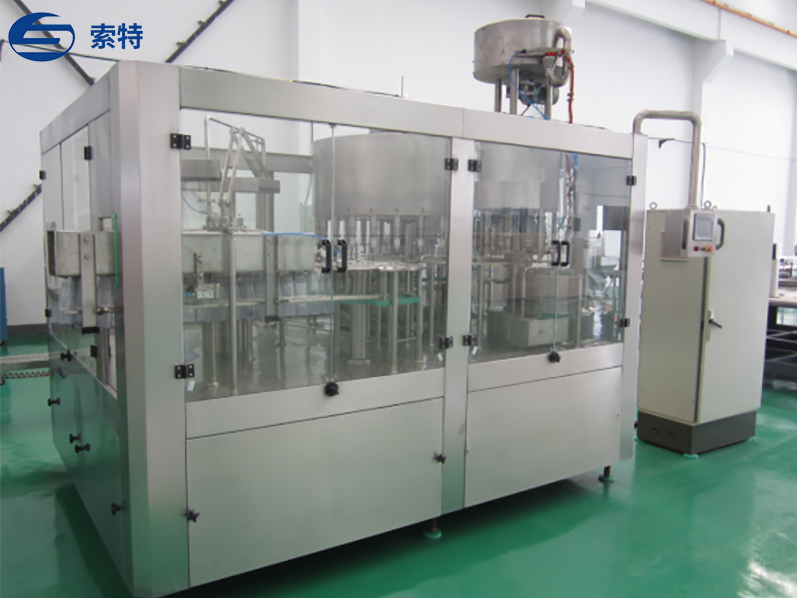 Petite chaîne de production d'eau en bouteille de rendement élevé de machine de remplissage d'eau pure 5