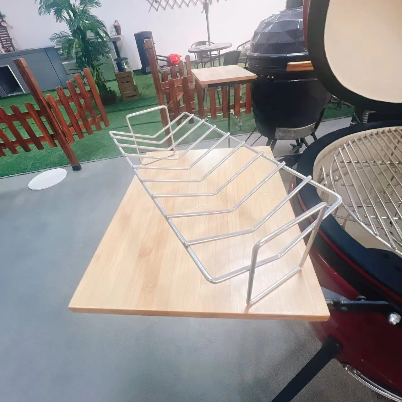 Werksversorgung verwendetFür MCD Kamado Grillzubehör V-Typ Edelstahl BBQ Rib Rack Brathähnchen Rack 1